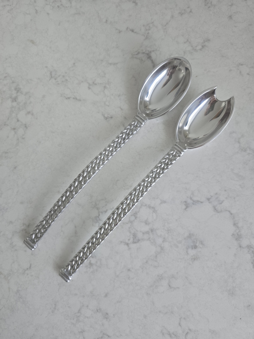 NEW Mariposa Braided Rope Salad Servers Set 2pc Silver Utensils NWOB
📝 Descrip